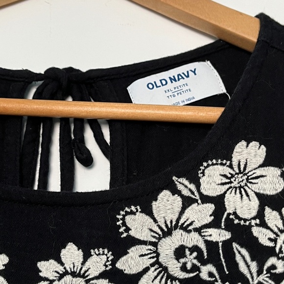 Old Navy Embroidered Gauzy Cotton Maxi Dress, XXL Petite - Picture 3 of 9